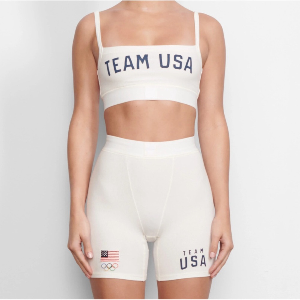 Skims NWT Women's White Elastic Waist Team USA Ribbed Boxer Shorts Size M